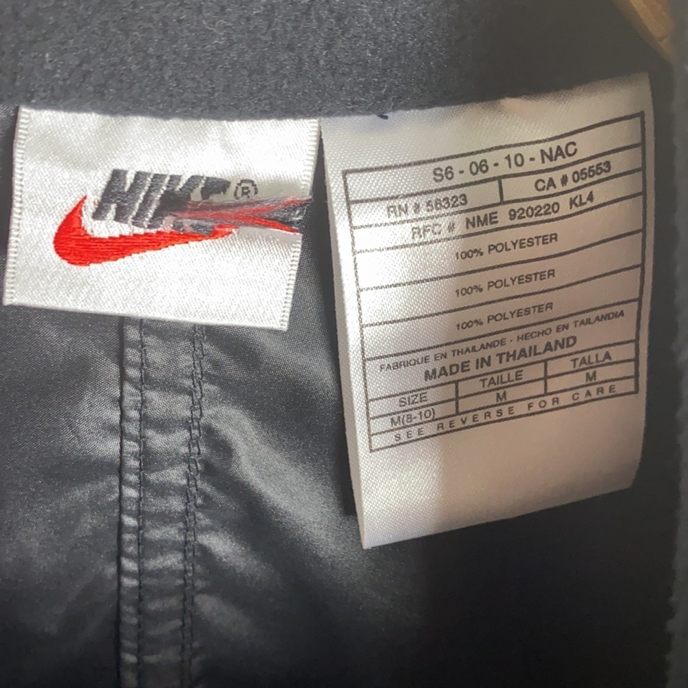 Nike Women’s Vintage Track Jacket Size Medium - Picture 9 of 9